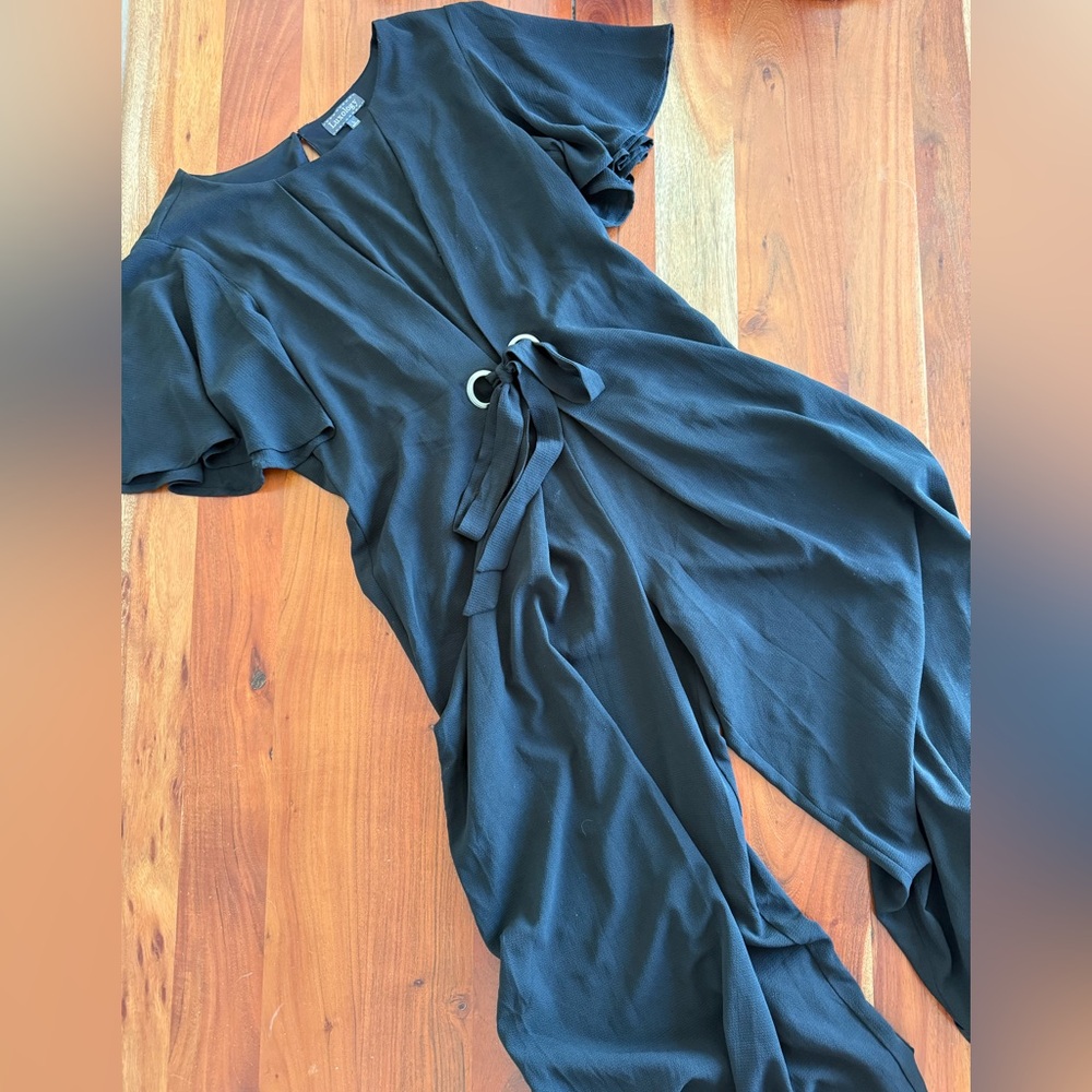 🦊 Luxology Black Jumpsuit with Tie Waist
